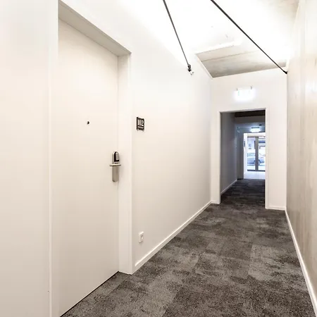 Global Living I Thegraf - East Side Gallery Aparthotel 3*