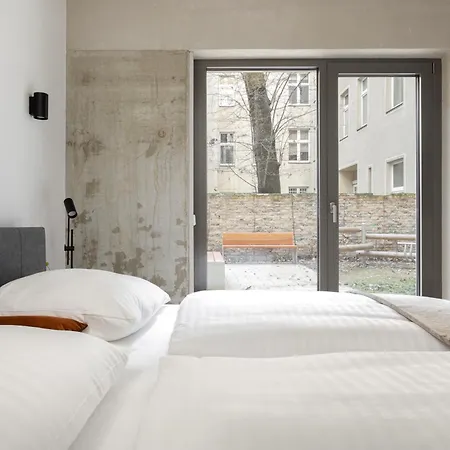 Aparthotel Global Living I Thegraf - East Side Gallery 3*