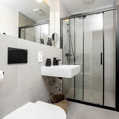 Global Living I Thegraf - East Side Gallery Aparthotel Berlino