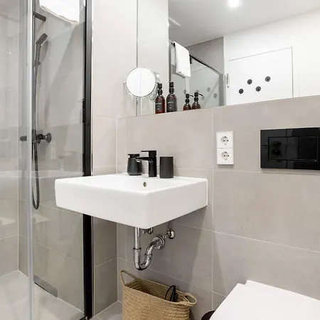 Apartahotel Global Living I Thegraf - East Side Gallery 3*