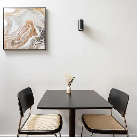 Global Living I Thegraf - East Side Gallery Apartahotel 3*