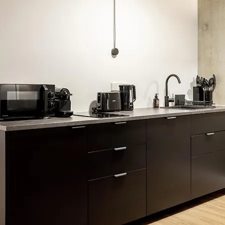 Global Living I Thegraf - East Side Gallery Apartahotel 3*