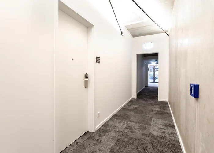 Global Living I Thegraf - East Side Gallery Aparthotel 3*