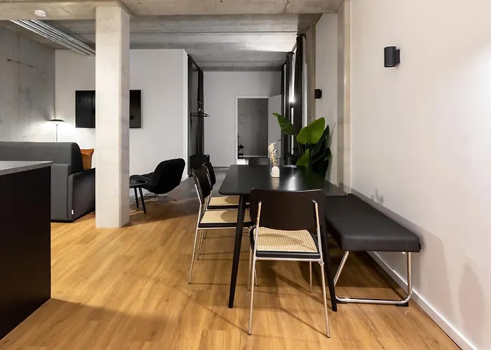 Global Living I Thegraf - East Side Gallery Aparthotel 3*