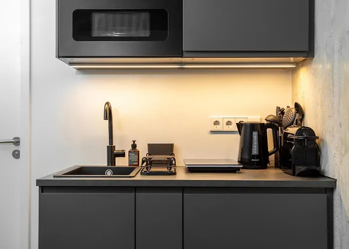 Global Living I Thegraf - East Side Gallery 3*