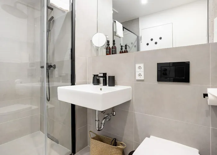 Aparthotel Global Living I Thegraf - East Side Gallery 3*