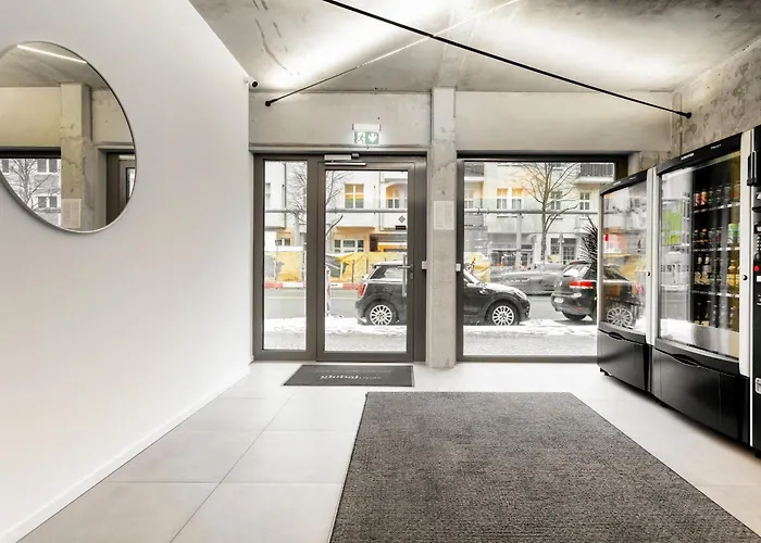 Global Living I Thegraf - East Side Gallery 3*