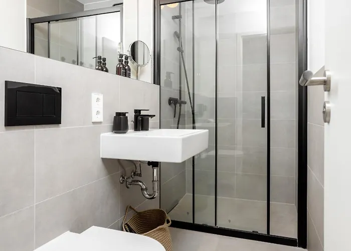 Global Living I Thegraf - East Side Gallery Apart Otel Berlin