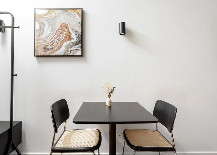 Global Living I Thegraf - East Side Gallery Apart Otel 3*