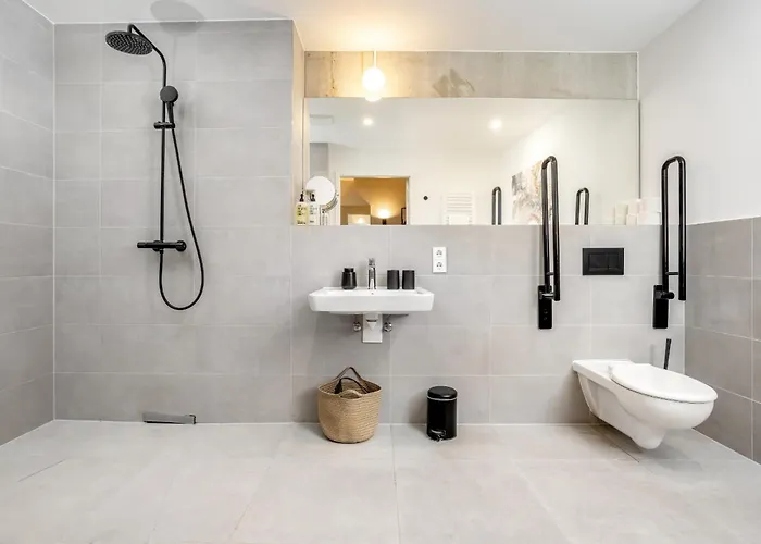 Global Living I Thegraf - East Side Gallery Apart Otel 3*