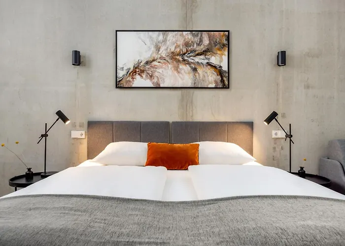 Global Living I Thegraf - East Side Gallery Apart Otel Berlin