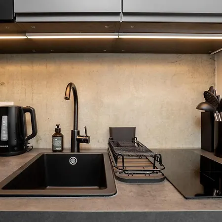 Global Living I Thegraf - East Side Gallery 柏林