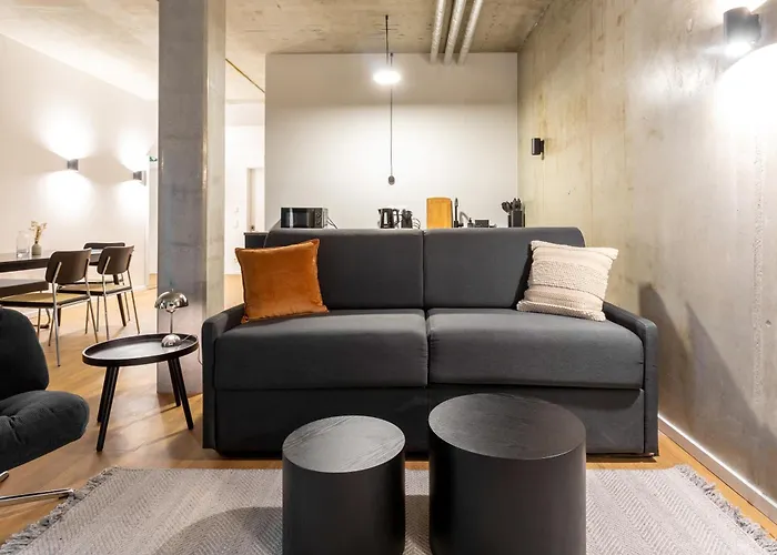 Global Living I Thegraf - East Side Gallery 3* برلين